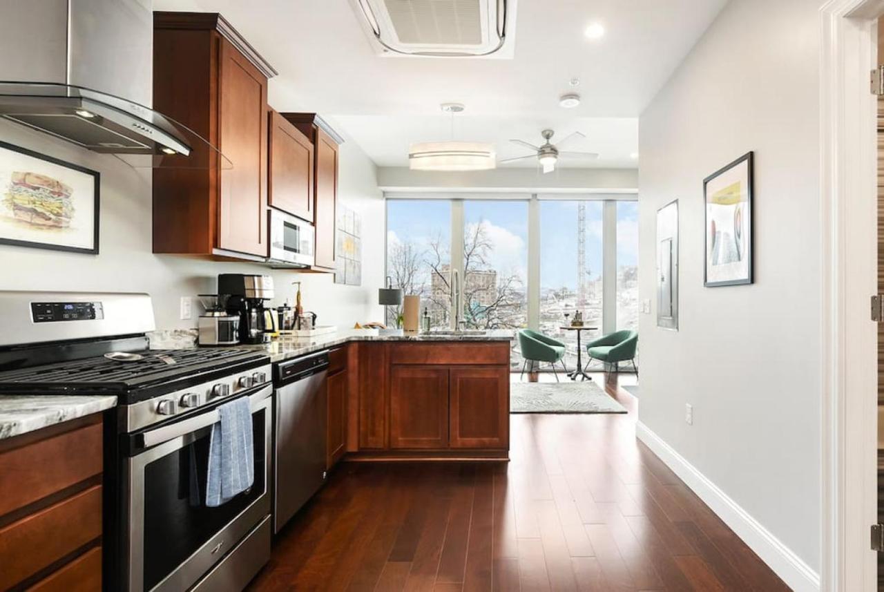 Hostwise Stays - The Washington At Chatham - Free Parking, Private Gym, Skyline Views! بيتسبرغ المظهر الخارجي الصورة