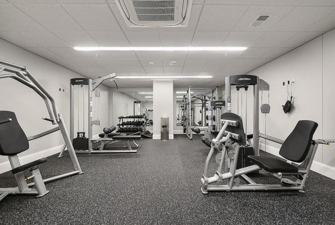Hostwise Stays - The Washington At Chatham - Free Parking, Private Gym, Skyline Views! بيتسبرغ المظهر الخارجي الصورة